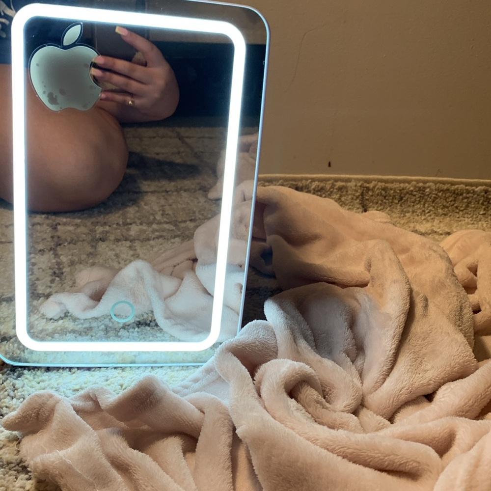 LED Vanity Mirror - Picture 8 of 8